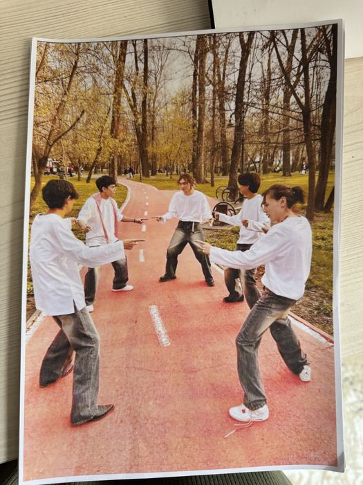 alpha постеры и их автограф.