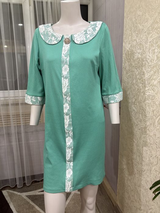 Продам нарядные платья