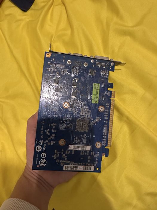 Placa video Gigabite geforce gt 220 1gb