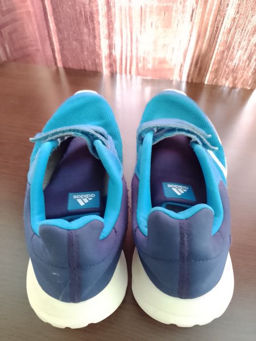 Vând adidași Adidas marime 39