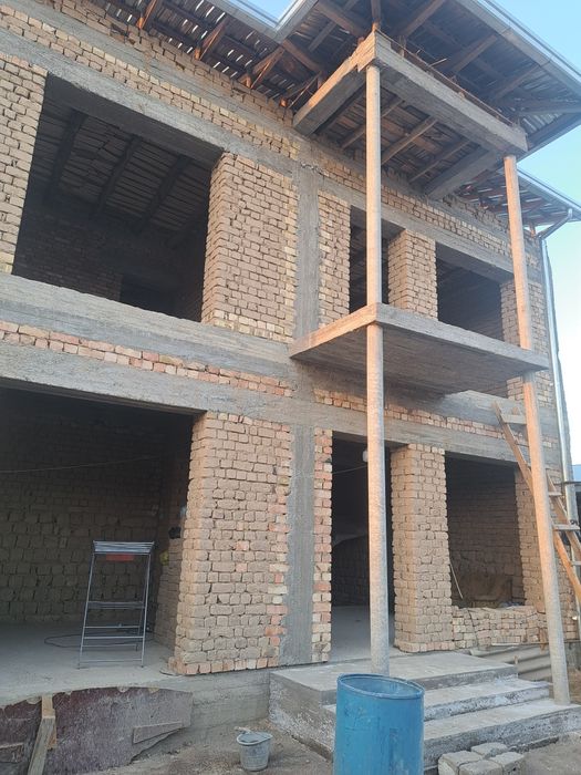 Уй сотилади келесда сантўрада