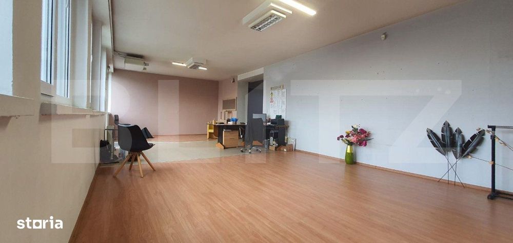 Spatiu comercial pe 2 nivele,spatii depozitare + parcari, in zona foar