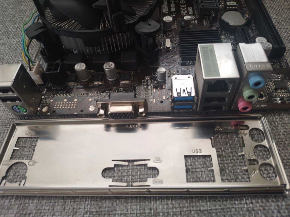 Дънна платка ASRock H81M-VG4 + CPU Intel Core i3-4170 + 8GB RAM