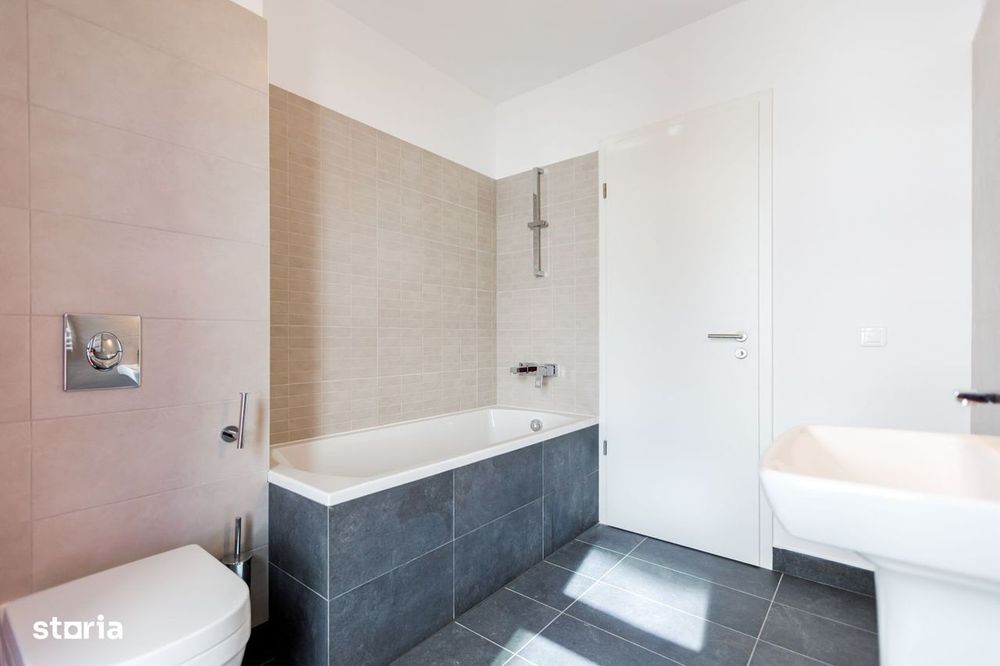 Oportunitate de achizitie - Penthouse in Complexul Studentesc - Comisi