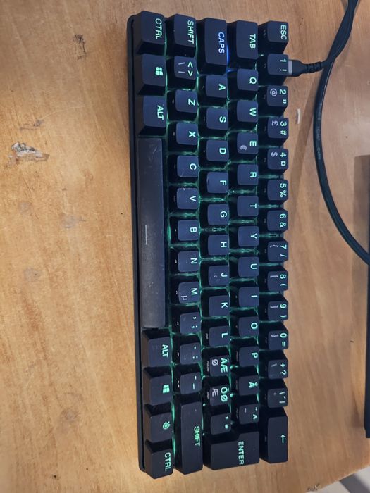 Tastatura noua gaming SteelSeries Apex Pro Mini WL