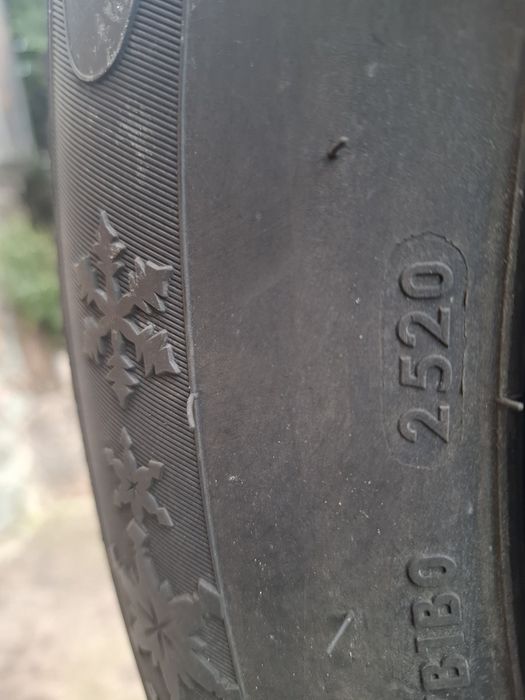 16,VW-Нови зимни гуми+джанти-215/65/16