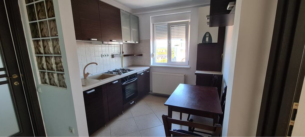 Apartament  cu 3 camere de inchiriat
