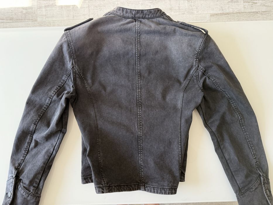 Мужская джинсовая куртка BERSHKA