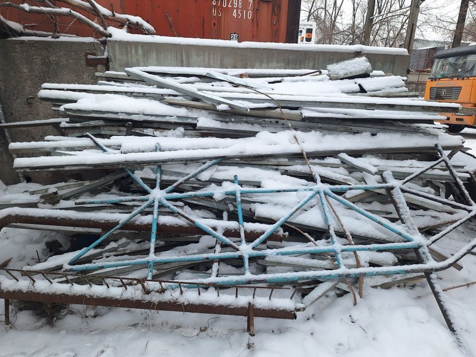 Продам Чер.металлом,и профили