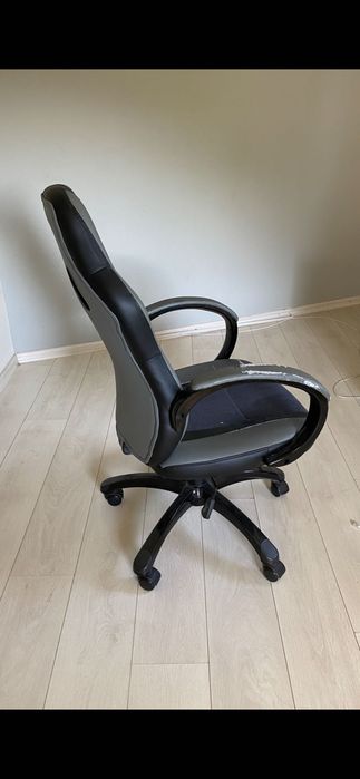 Стол и Бюро използвани-35€