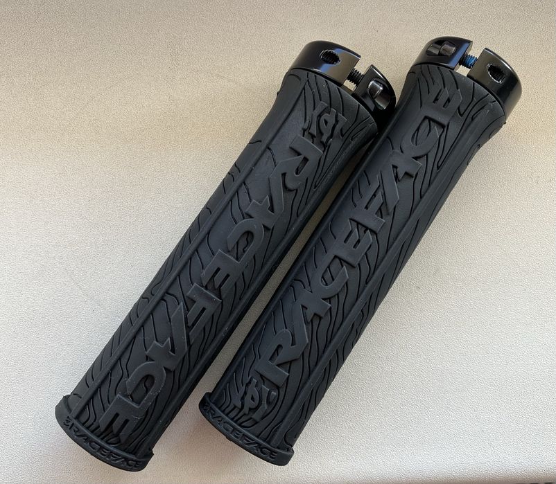 Mansoane Grips Race Face Half Nelson Lock-On