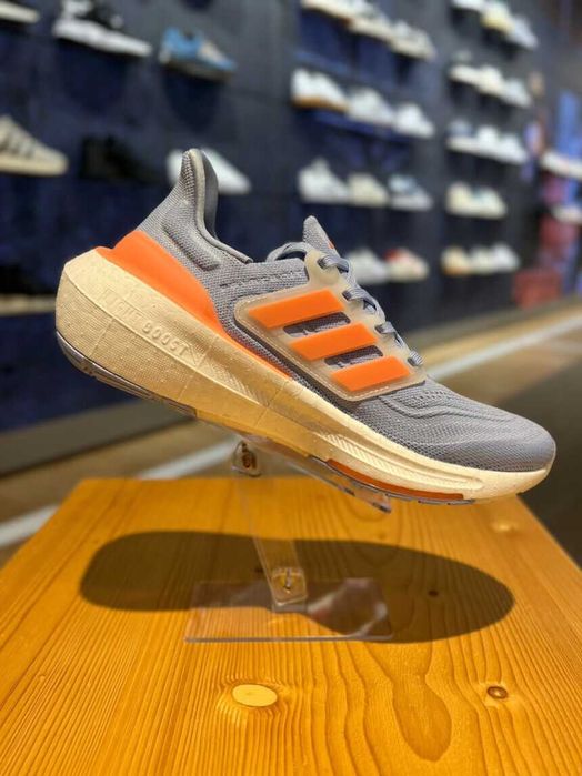 Оригинални мъжки обувки   ADIDAS ULTRABOOST 23    EU 40 ,41 1/3