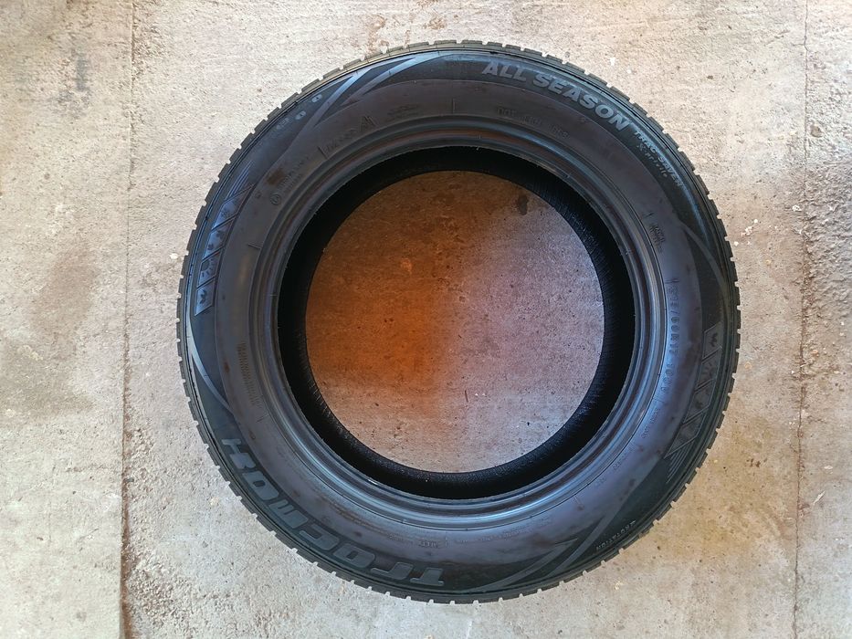 2бр всесезонни гуми 215/60r17