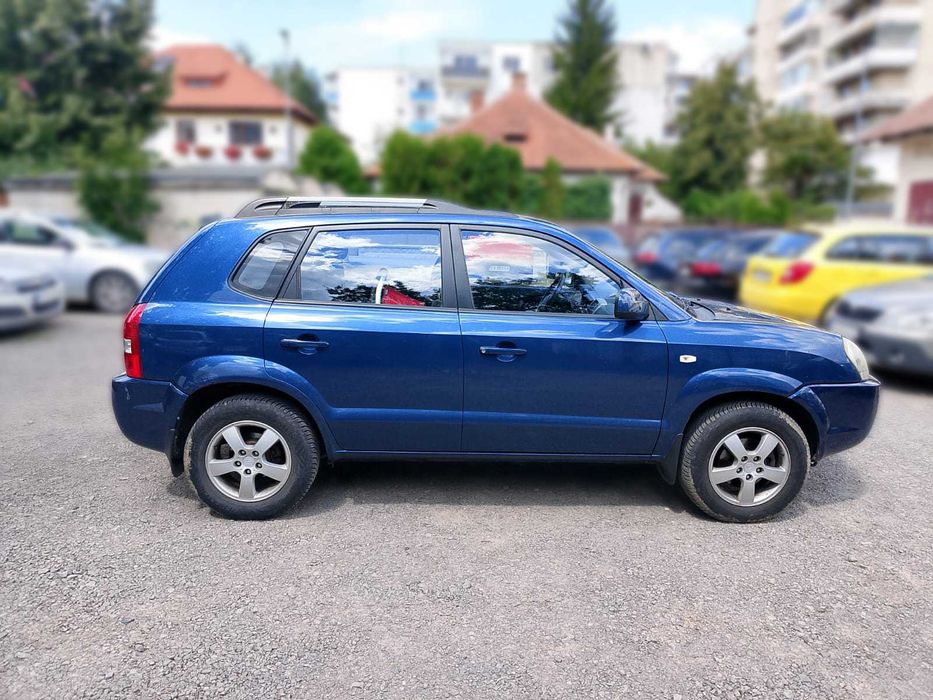 Hyundai Tucson JM AD and 2008