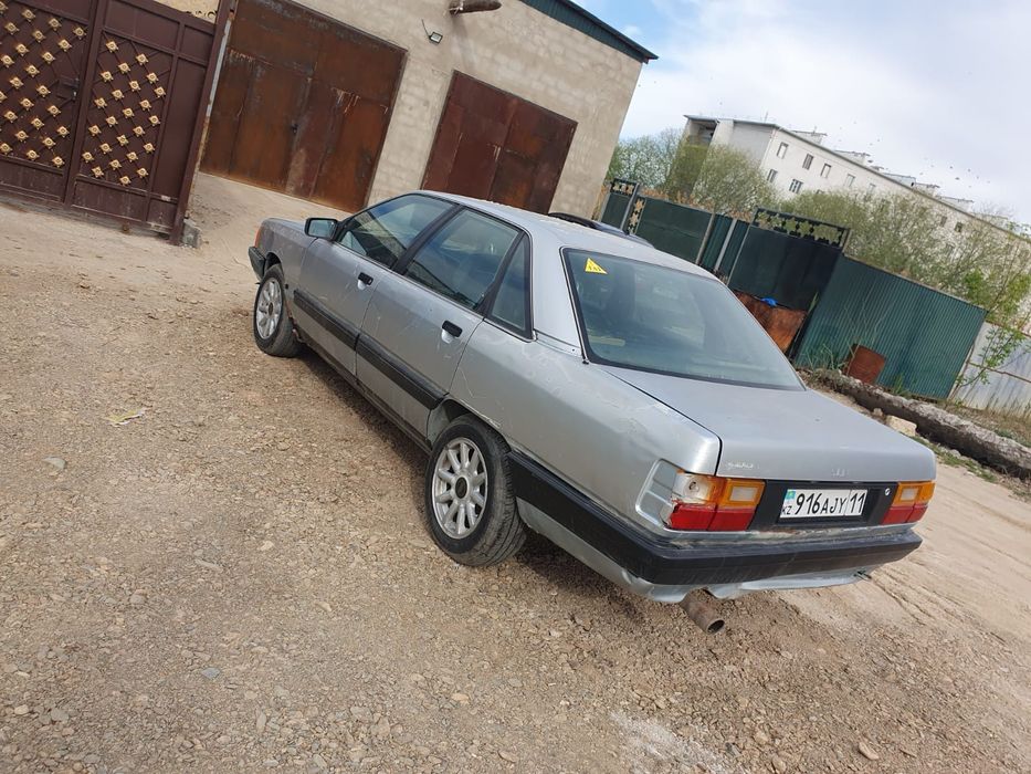 Ауди 100 сатылады