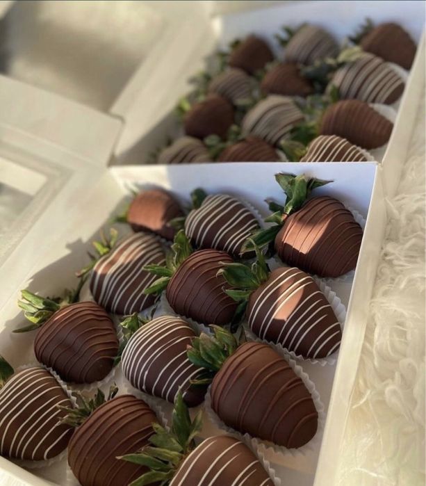 Клубника в шоколаде, клубника