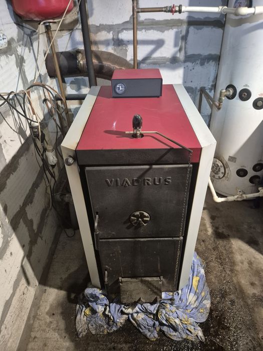 Vând Viadrus 30 KW  - un element spart