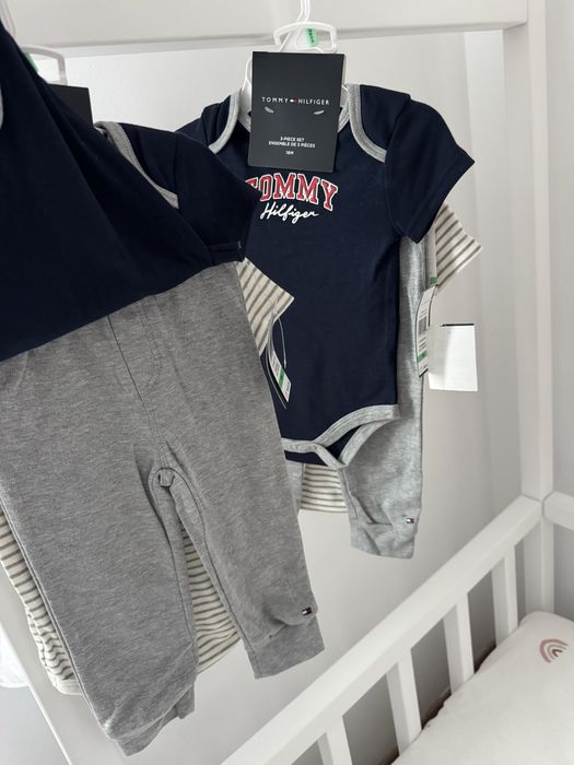 Tommy Hilfiger - комплект от 3 части