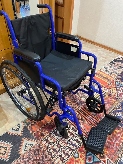 Продам инвалидную коляску