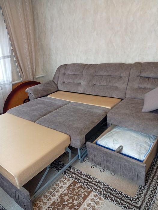 Продается диван.