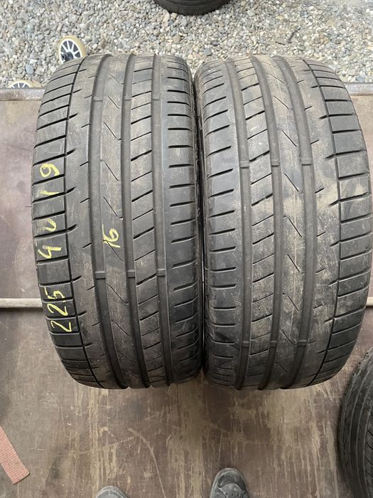 Anv vara 225/40/19 Falken/Petlas