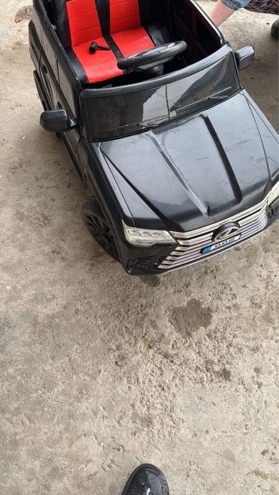 Машина детская новая почти