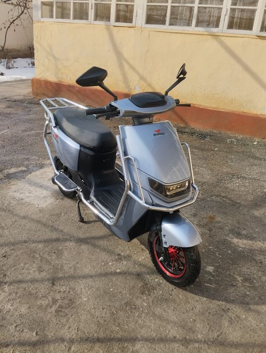 6 akumulatorli skuter