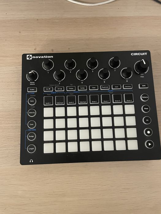 Novation Circuit