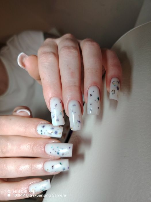 Наращивание ногтей