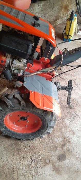 Motoblok sotiladi