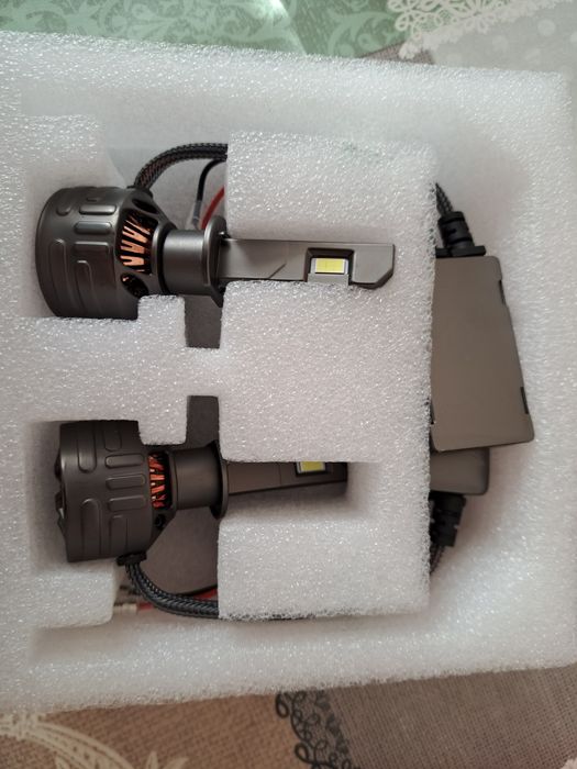 Лед крушки за автомобил