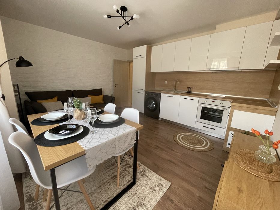 Дава се под наем Двустаен апартамент в Русе, Център - 66 кв.м за 453.9 € - Снимка #5