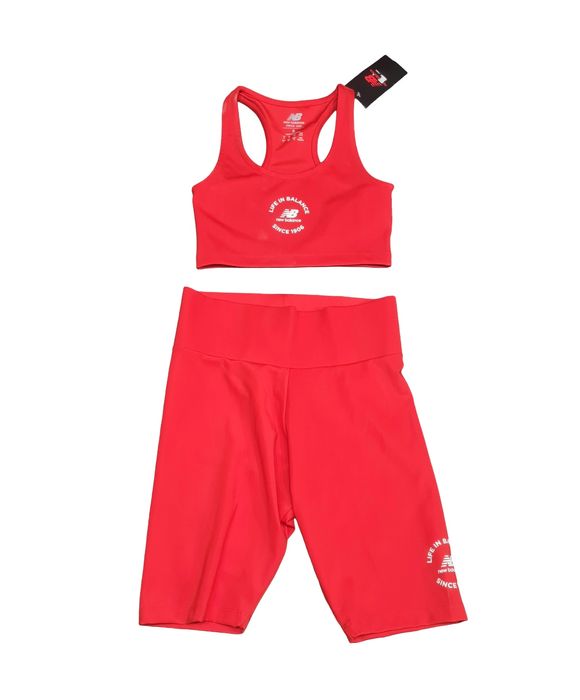 Дамски Сет New Balance 

Чисто нов с етикети.

Размер XS/S

Цена 49 лв