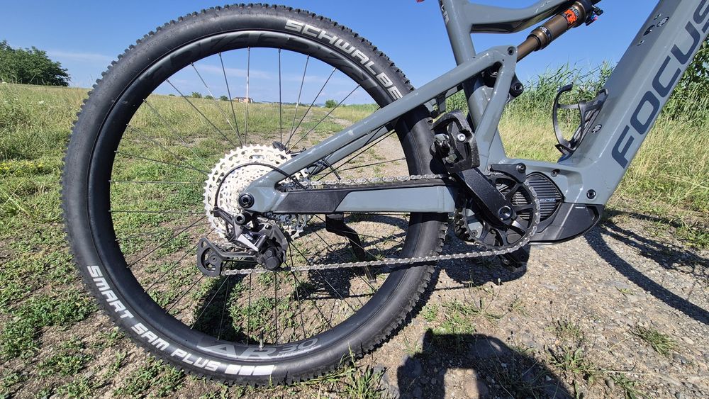 Bicicleta electrica Focus JAM 2 full FOX Kashima