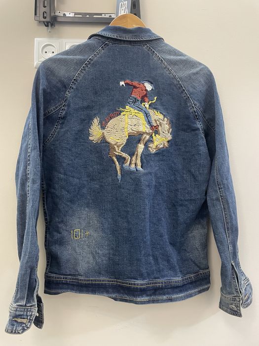 Киімдер 42-44размердегі  кунделікті киуга