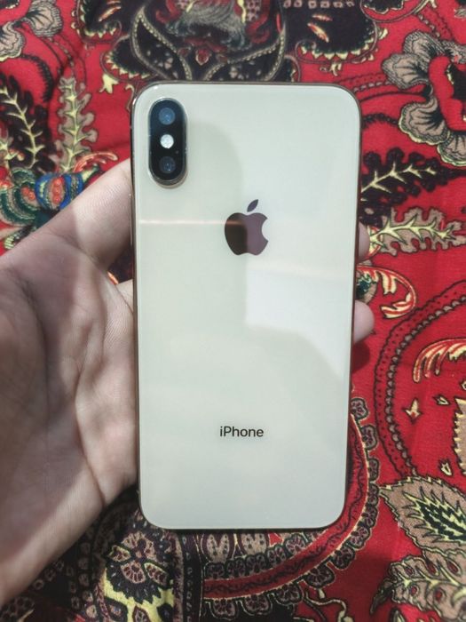 Iphone xs zo'r holatda