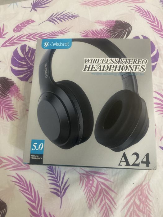 Продам наушник новый