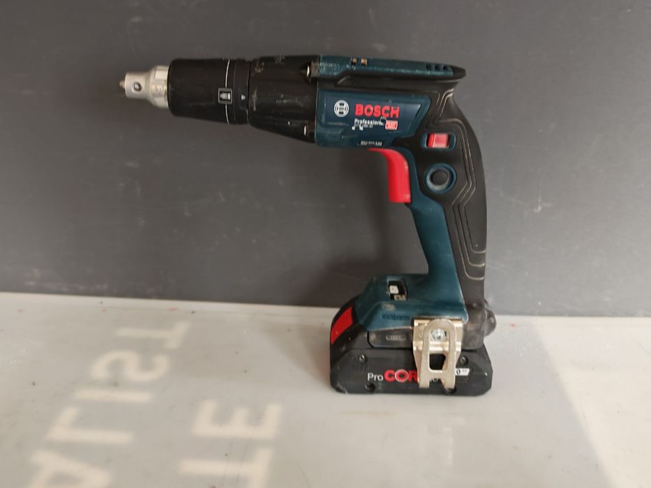 Акумулаторен винтоверт за гипсокартон Bosch GTB 18V-45 Professional (Безчетков) + куфар