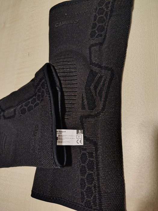 Genunchiere mărimea S