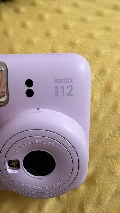 Камера instax.  .