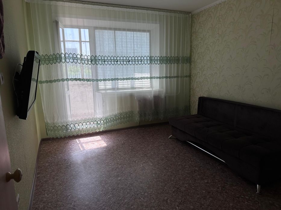 Царева 23, улучшенная однушка