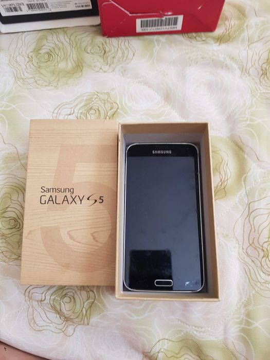 Продавам ретро телефони