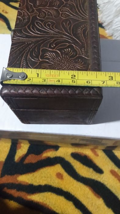 Обеци и аксесоари