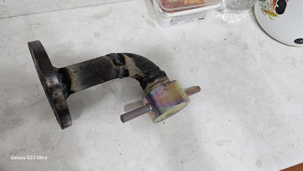 Заливной гусак для газгольдера.Флянц 32 диаметр