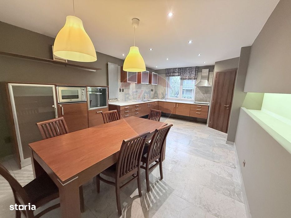 Casă / Vilă de închiriat în  Buna Ziua