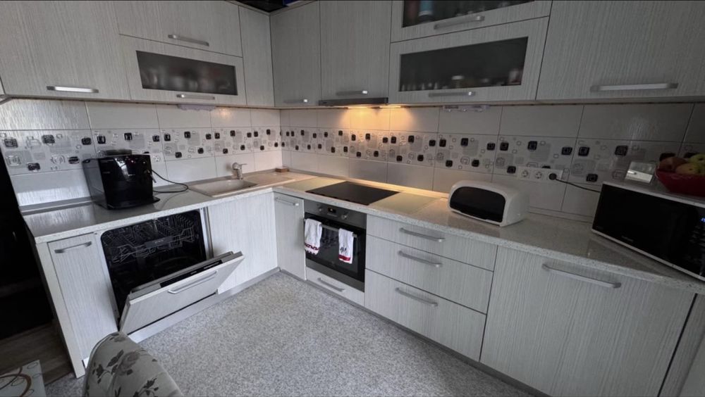 Se vinde apartament 2 camere, 56 mp, mobilat si complet utiliat
