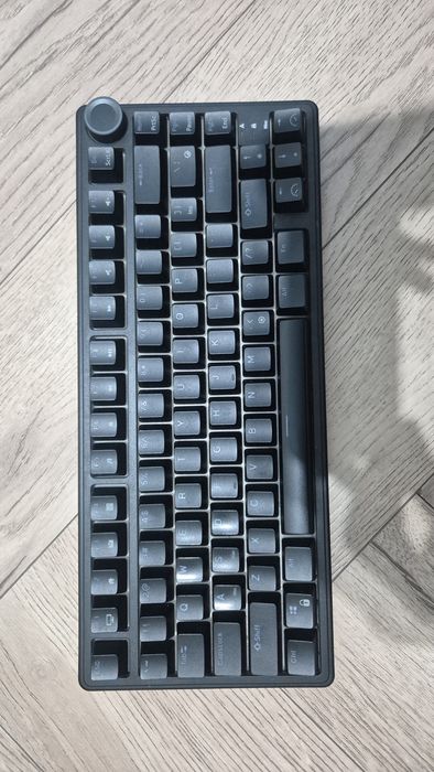 продаётся Royal Kludge R75