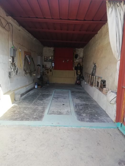 Продам гараж в 18 микрорайоне