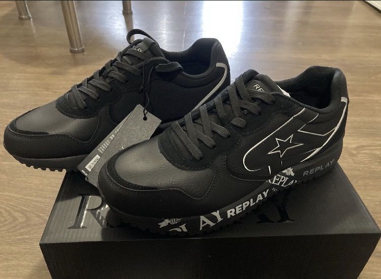 Чисто нови Мъжки сникърси Replay