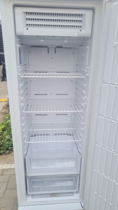 Морозилтная камера INDESIT